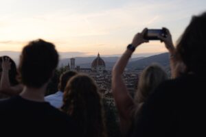 Photo sell tourist experiences online