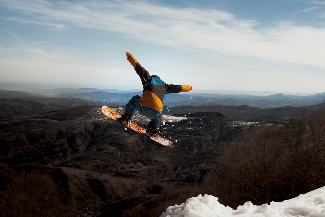 Photo travel insurance for extreme sports