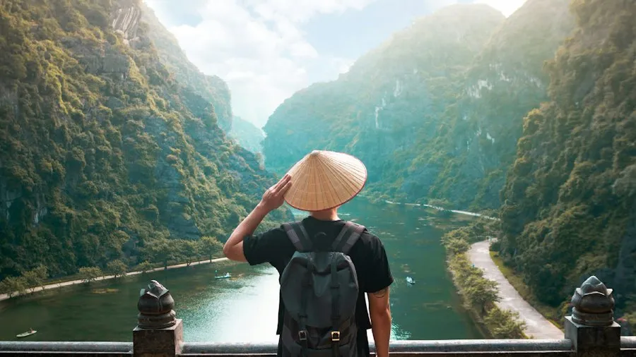 Photo responsible tourism mistakes guide